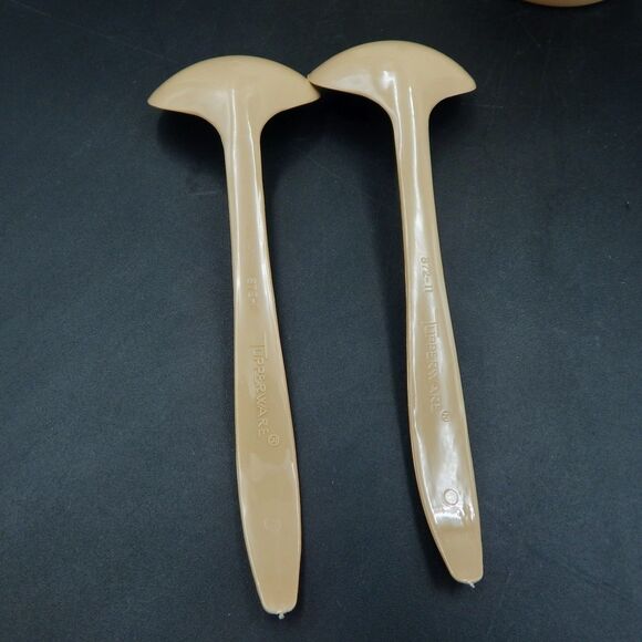 Vintage Tupperware 3 Cup Condiment Caddy Sheer Almond 758 733 Lids 2 Spoons - Picture 11 of 11